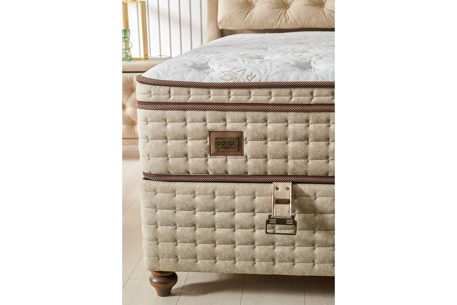 Bambi Nirvana Boxspringbett mit Bettkasten
